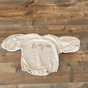 Bonjour sweater with bubble sleeves